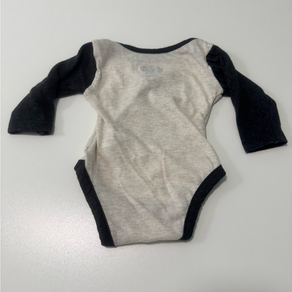 Star Wars The Child Set of two infant onesies - Picture 9 of 11